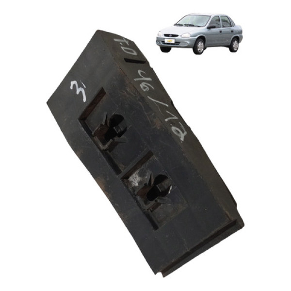 Guia Parachoque Traseiro Direito Gm Corsa Classic 96 A 12